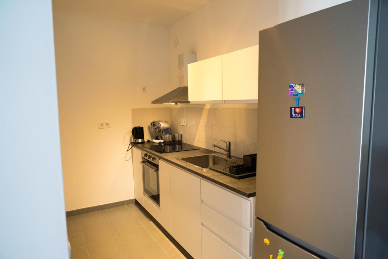 Appartement Helena à Premantura Extérieur photo