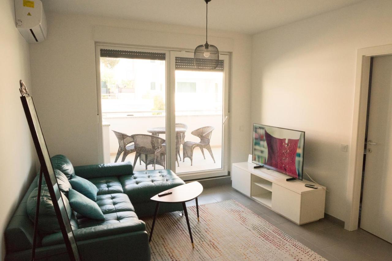 Appartement Helena à Premantura Extérieur photo