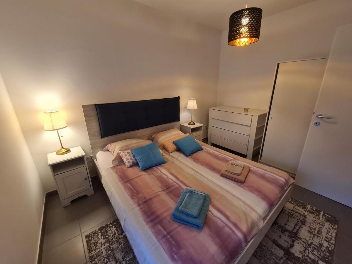 Appartement Helena à Premantura Extérieur photo